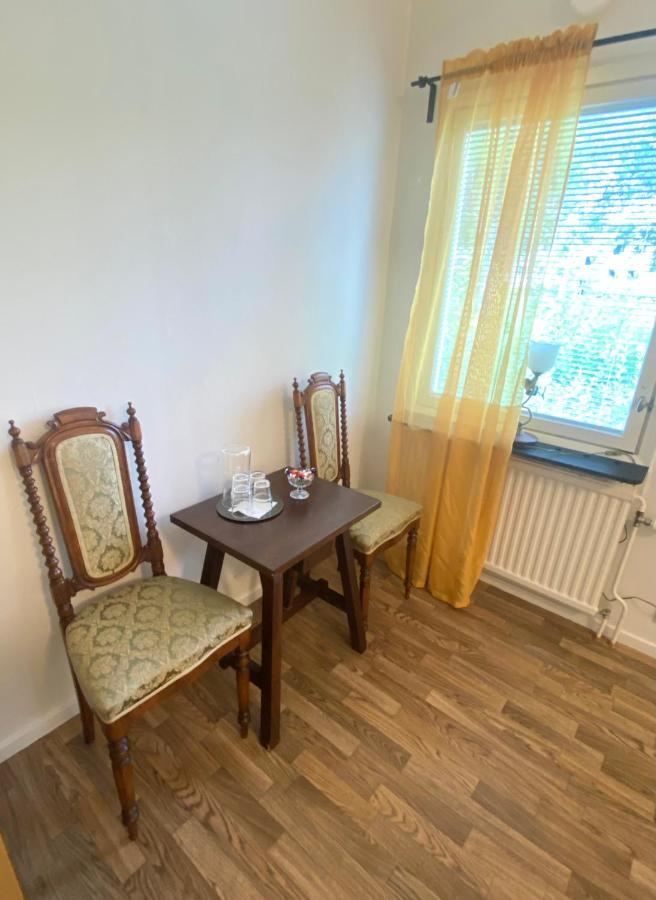 Gullringens Vaerdshus & Hotell Экстерьер фото